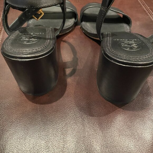 Tony Burch LAUREL 65MM BLACK size 6.5 - missing right ankle strap - Picture 5 of 7